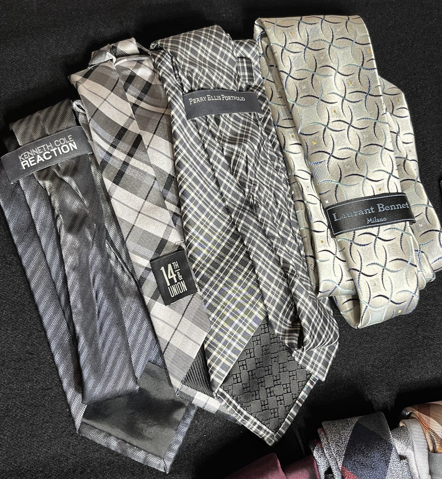 Lot of 22 Men’s Neckties Assorted Plaid Striped Geometric Holiday Dress Ties