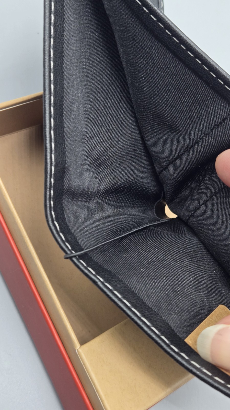 Levi’s Bifold Black Men’s Wallet 4.5×3.5 Inches Free And Fast Shipping