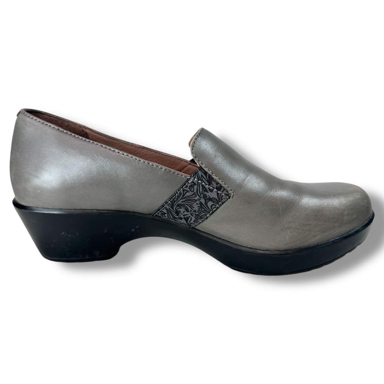 Dansko Jessica Gray Leather Slip On Comfort Clogs Size 40