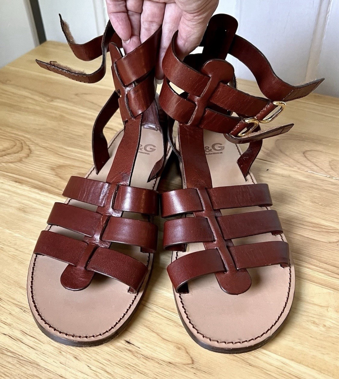 Dolce & Gabbana D&G Brown Leather Gladiator Sandals Flats Straps 39 9