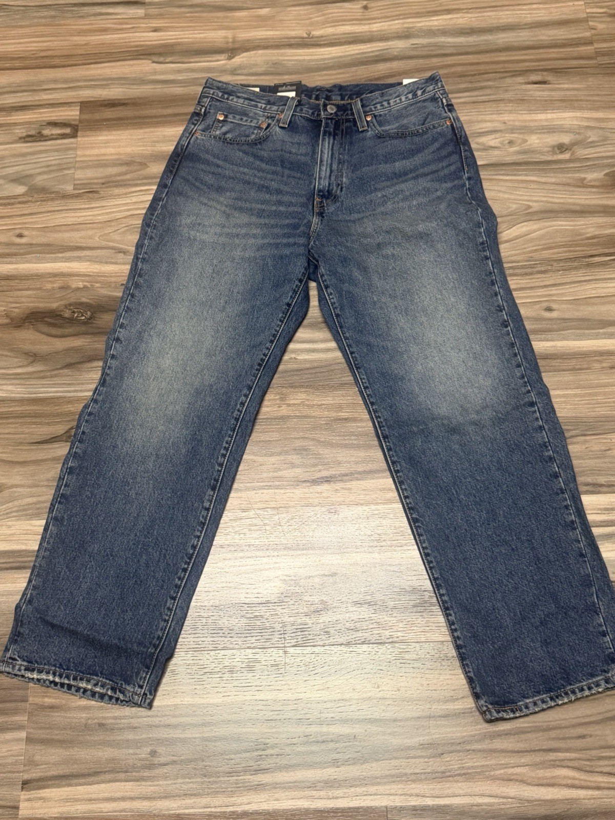 Levi’s Premium 568 Loose Straight Medium Wash Jeans Men’s 32 X32 NWT