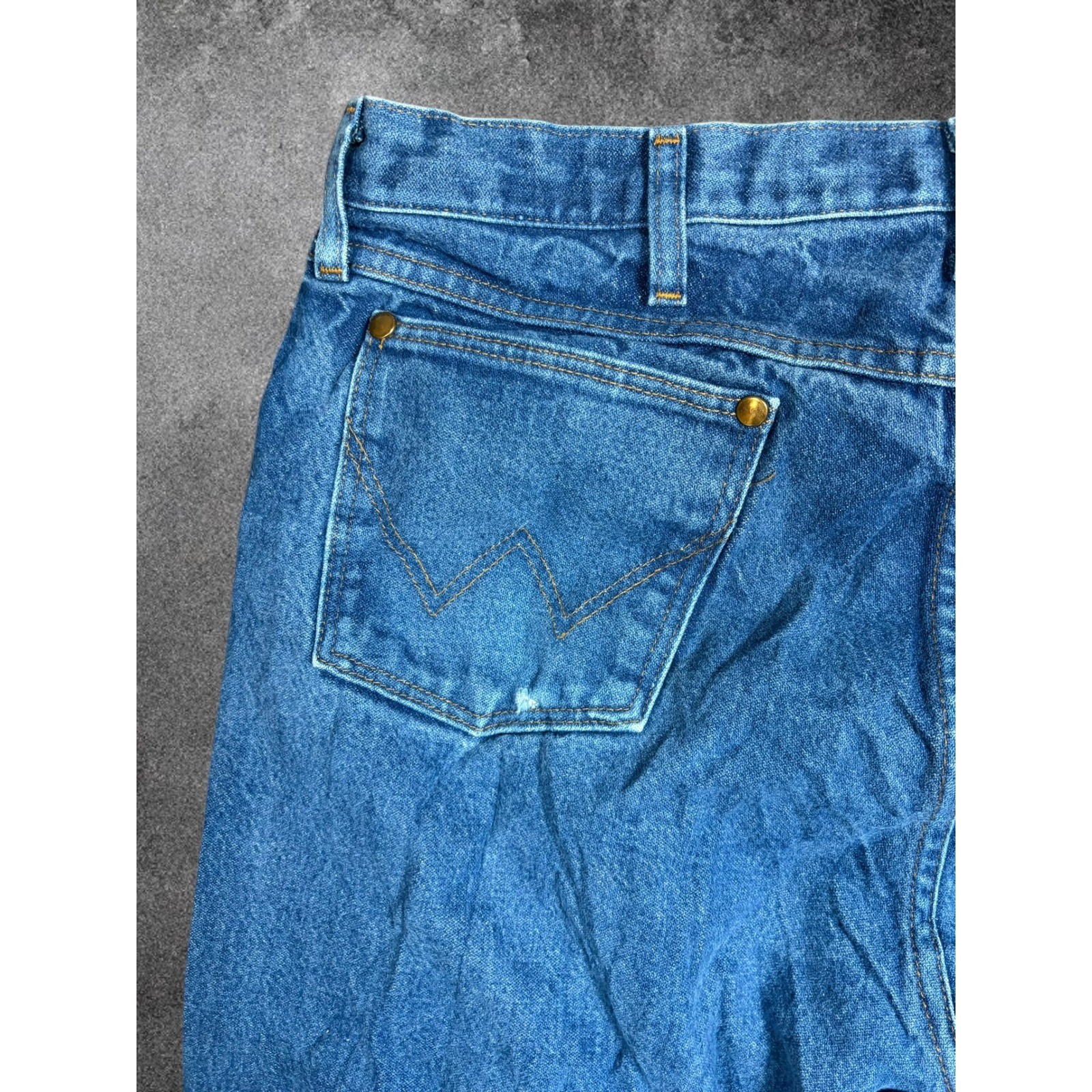 Wrangler Cowboy Cut Relaxed Fit Blue Jeans Mens 36x312High Rise Straight Leg