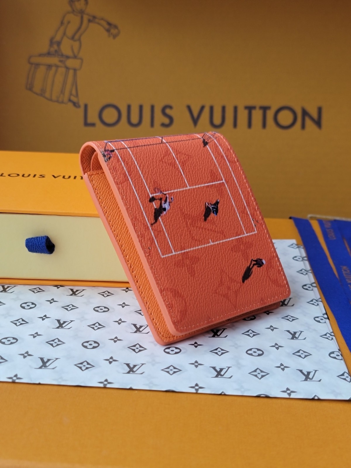 Louis Bifold Leather Wallet Court Graphic