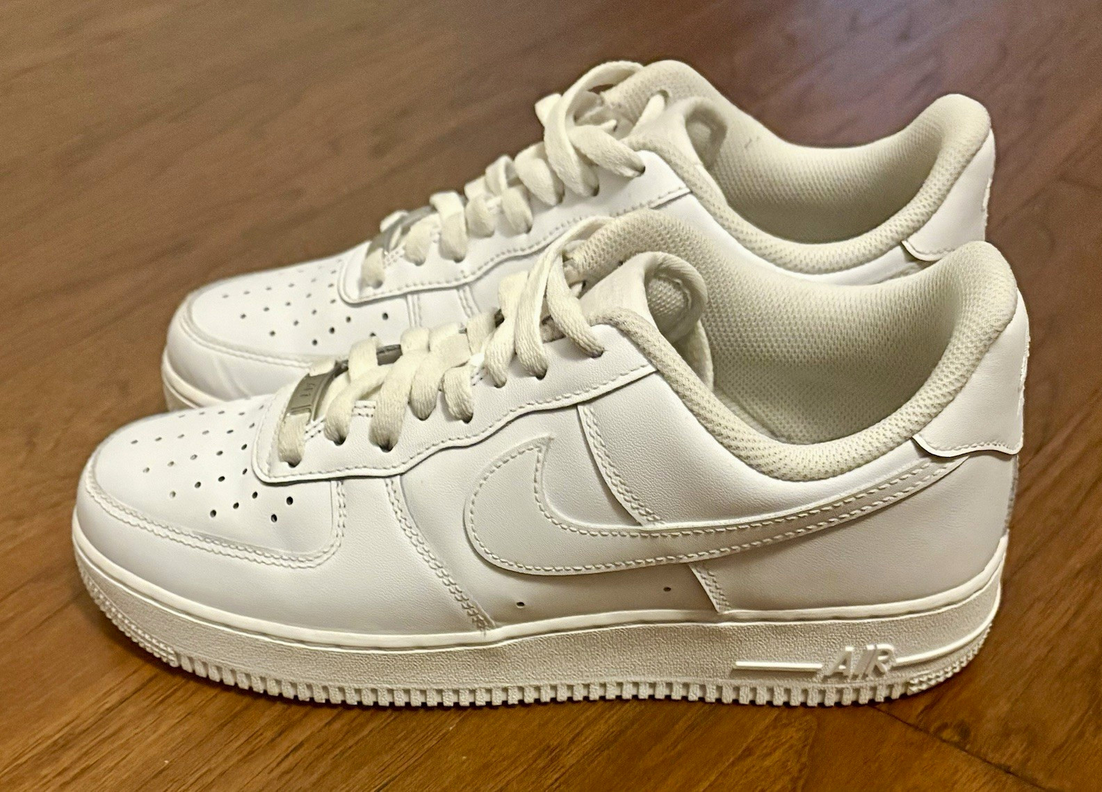 Nike Air Force 1 Men’s Low Top Lace-Up Athletic Sneakers Solid White