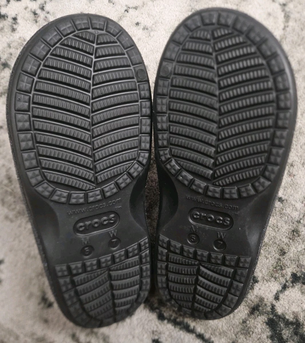 Crocs Baya Slide Sandals Womens 7 Mens 5 Black Glitter Iconic Comfort