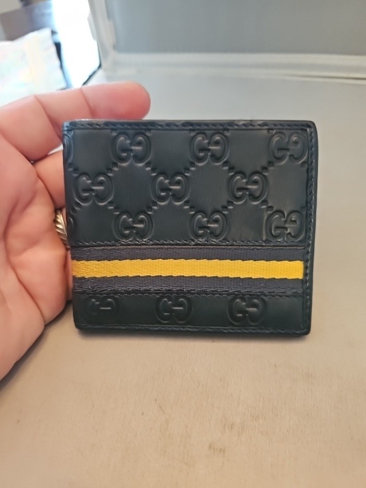 Gucci Wallet Bifold Navy Leather Yello Stripe GG Great Condition See Pictures