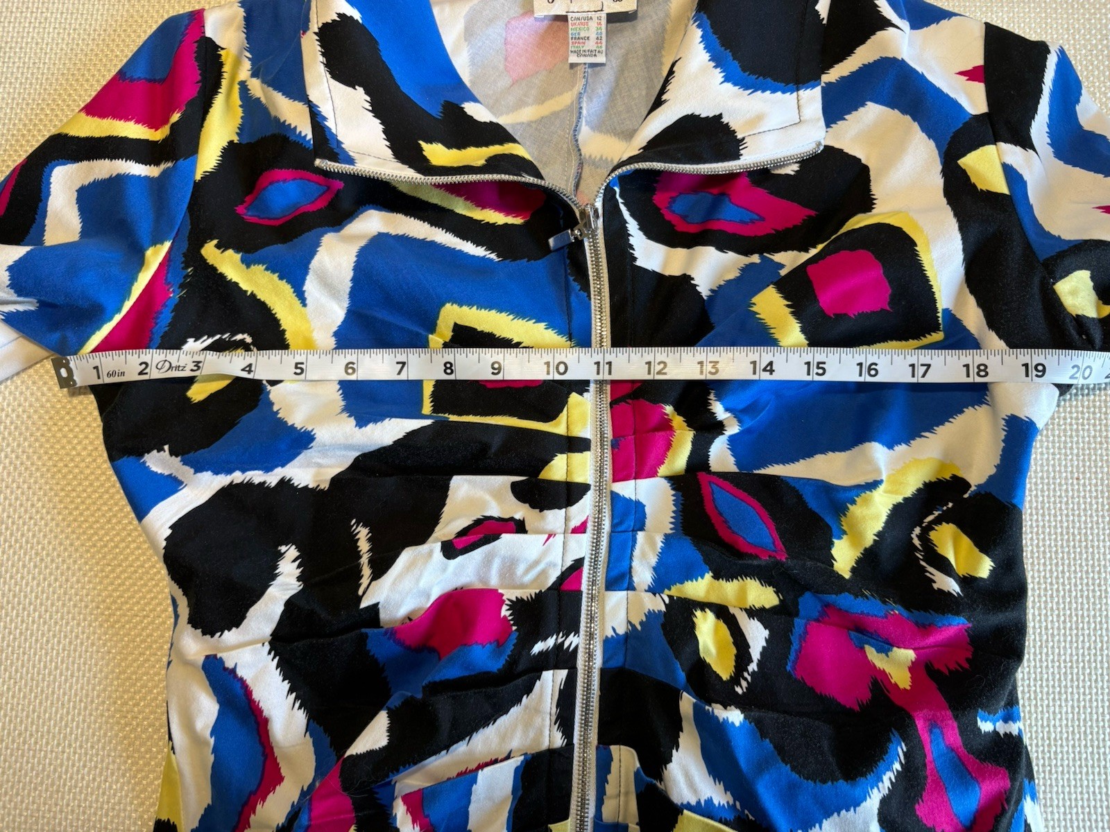 Joseph Ribkoff Zip Up Jacket Rouched Colorful Size 12 Cuff 3/4 Sleeves
