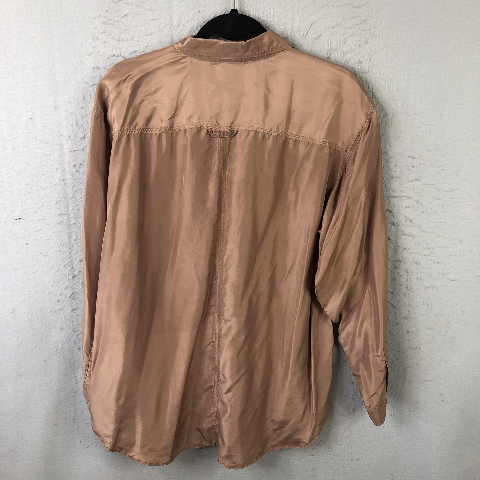 Luxury Top Womens L Beige 100% Silk Button Front Pockets Long Sleeve Career