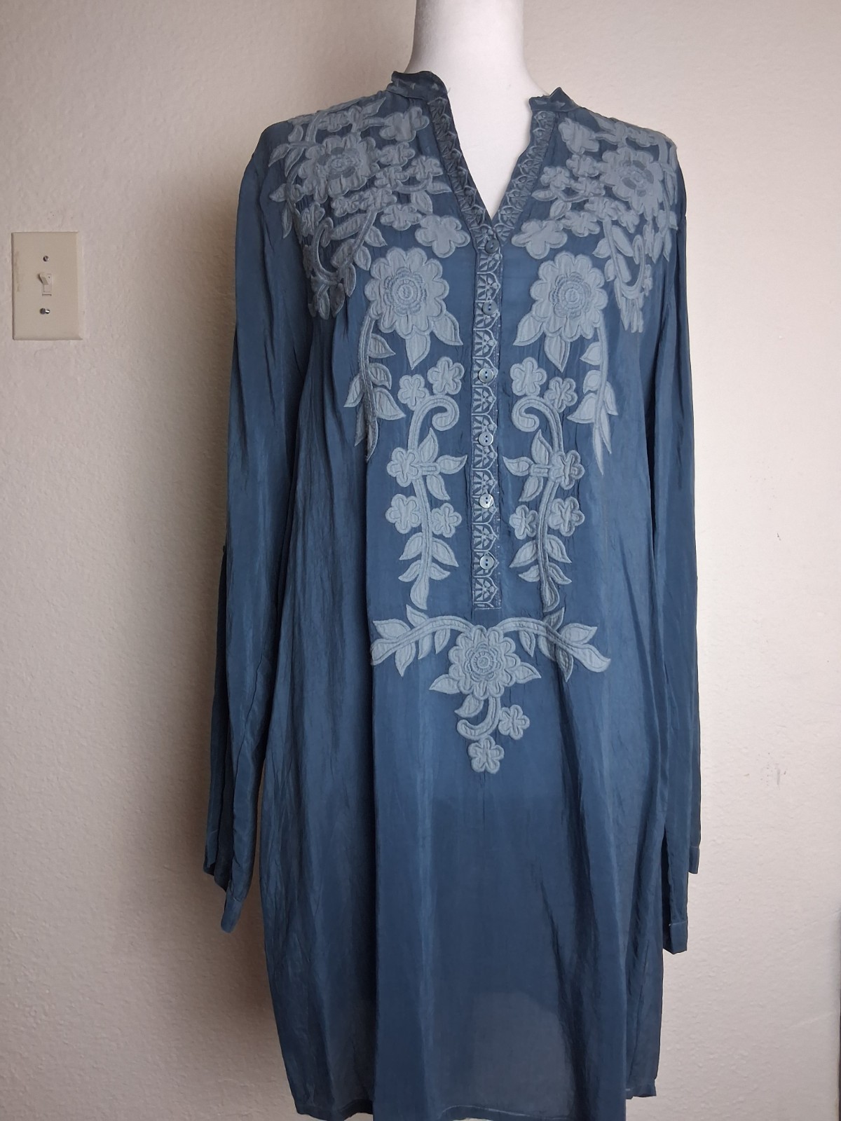 JOHNNY WAS Embroidered Boho Tunic Top, SZ M, Blue Cupra Rayon, Style C11417-7