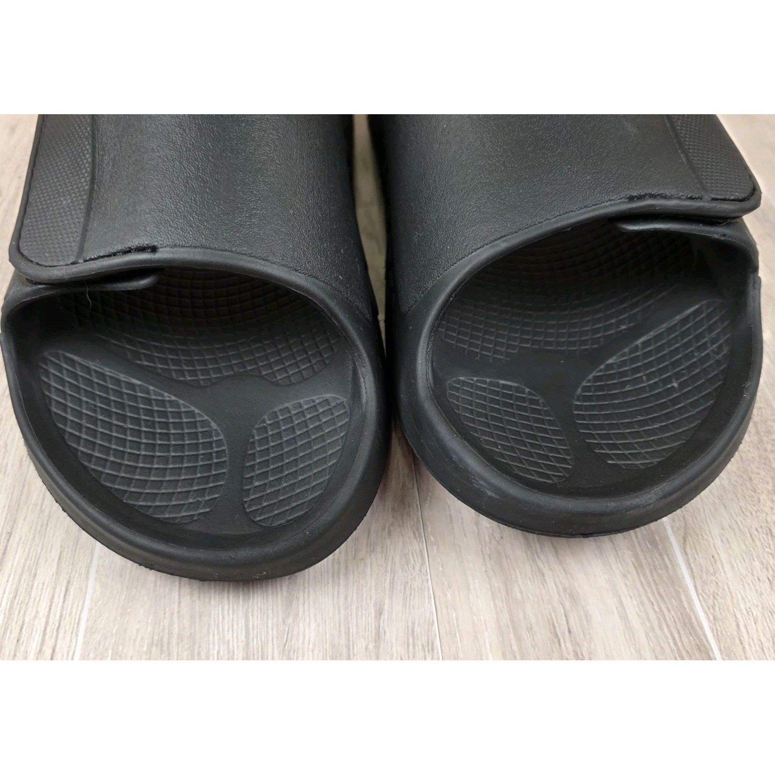 Oofos Ooahh Sport Flex Recovery Slip On Slides Women’s 8 Men’s 6 Black Sandals