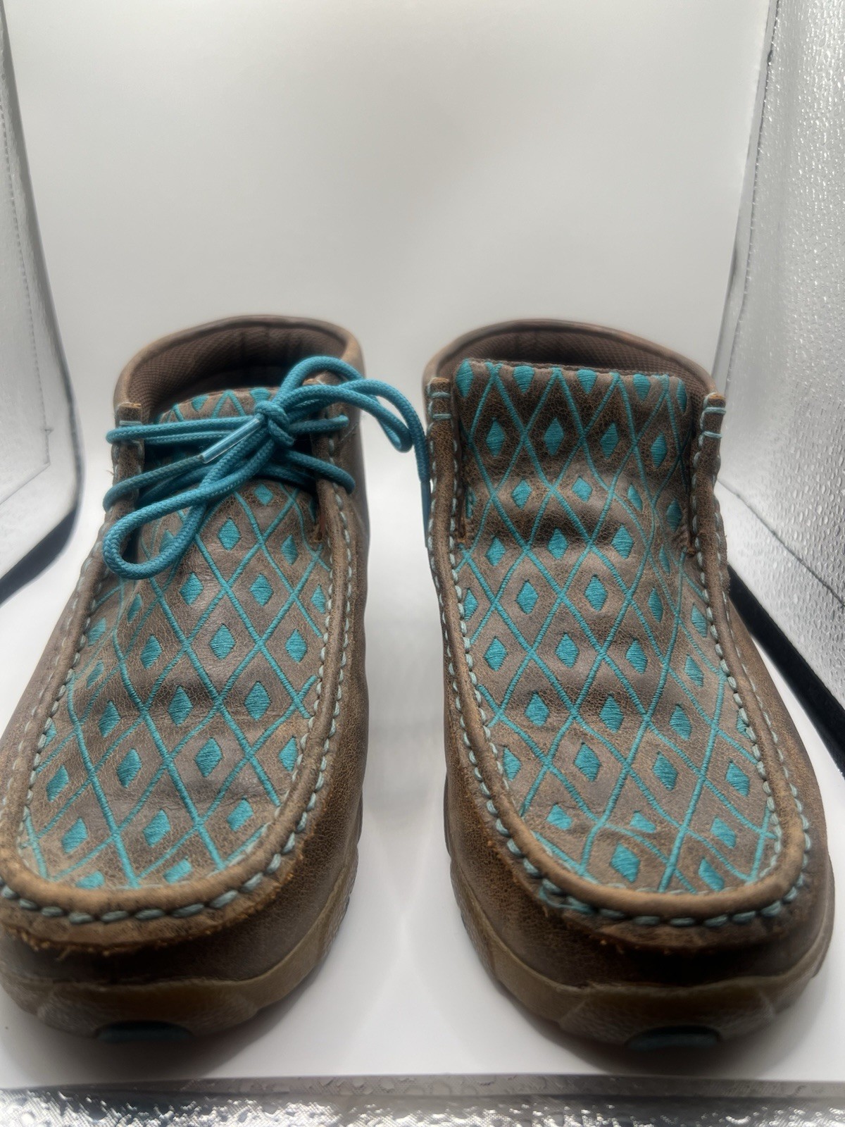Twisted X Woman’s Brown/Blue Geometric Leather Lace-Up Oxford Shoes US 8