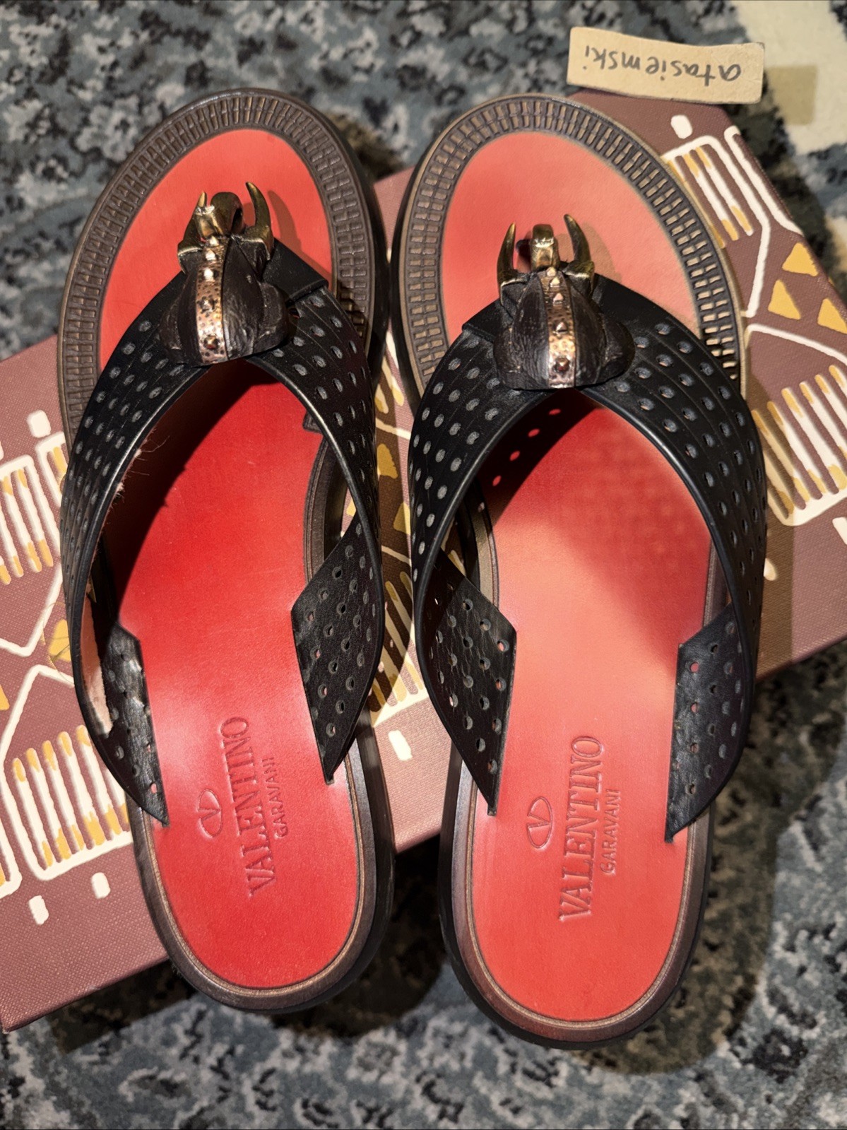 Valentino Garavani Elephant Thong Sandals Women’s Size 39 Rare 100% AUTHENTIC