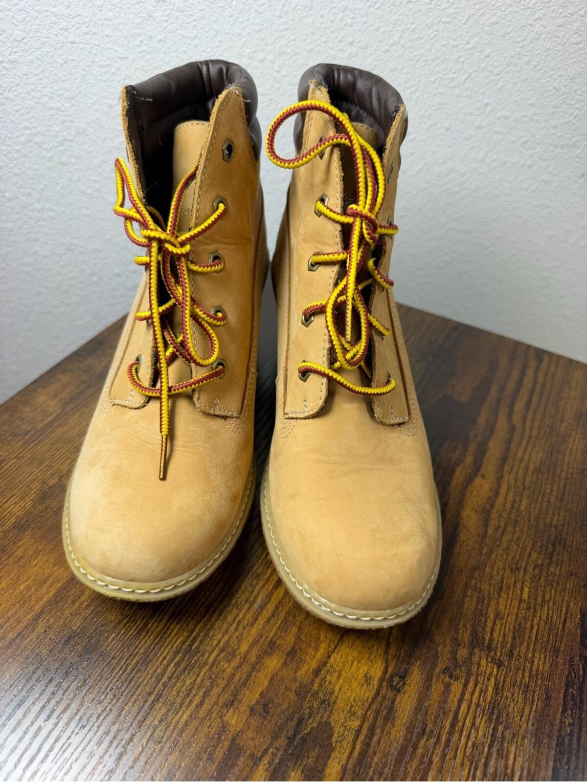 Timberland Women’s Amston 6 Inch wedge boots in wheat nubuck leather size 6.5