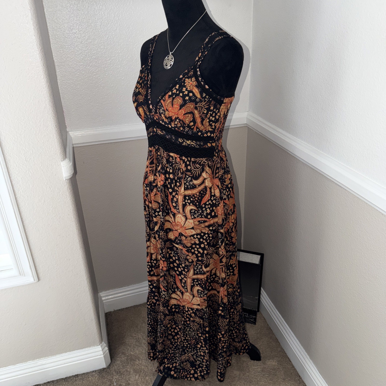 NWT Angie Boho Cottage Floral Smocked Crochet Front Maxi Dress Black $78 Small