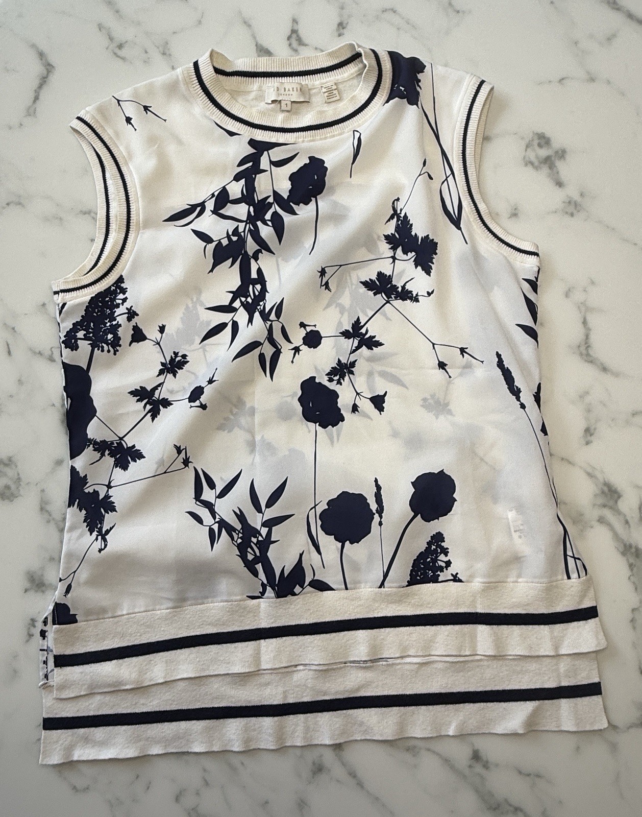 Ted Baker London Women’s Blouse Size 1 Us 4 Cream Navy Floral Crew Neck Pullover