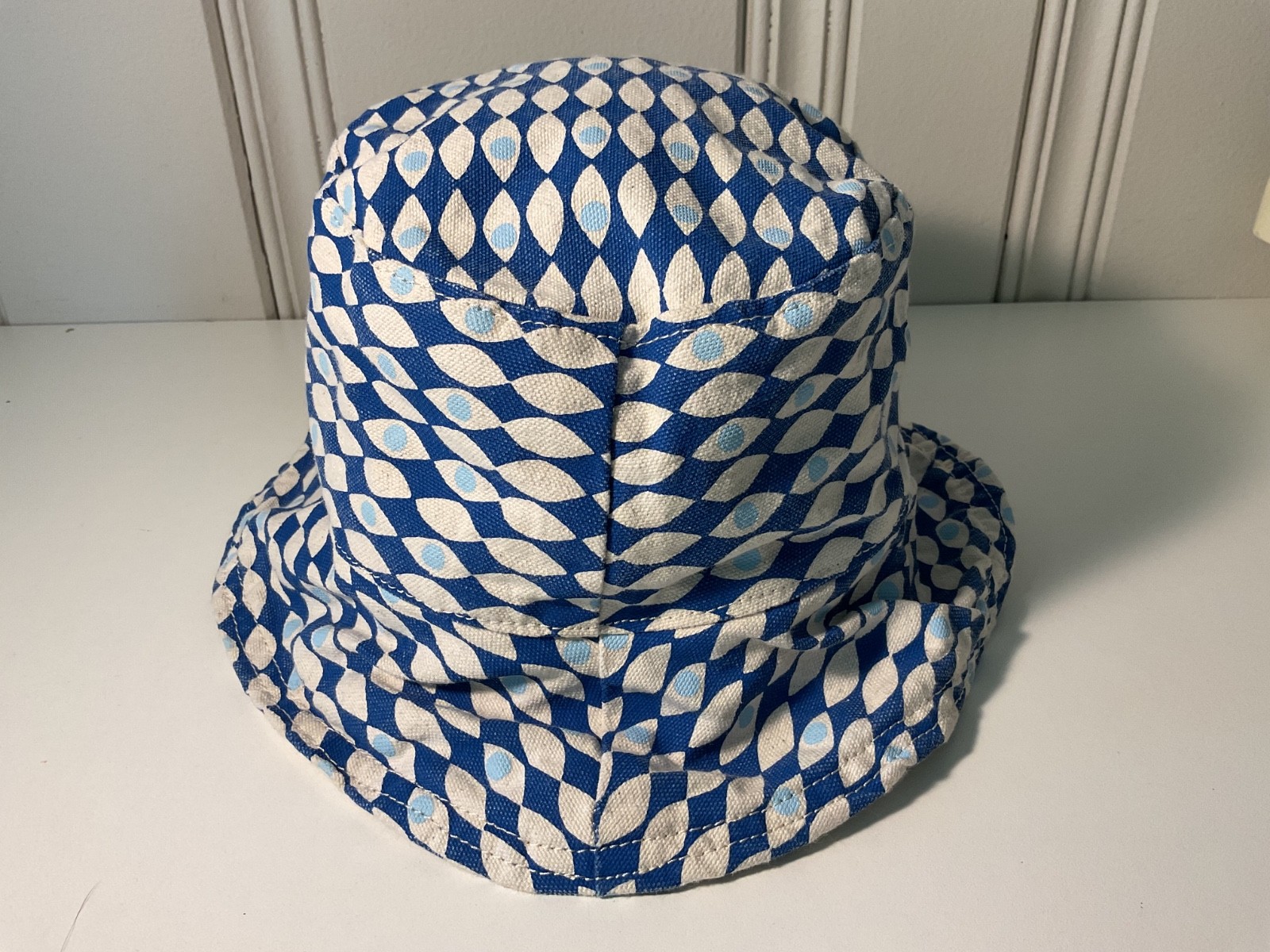 Erin Flett Reversible Bucket Hat *pre owned* excellent condition *Womens*