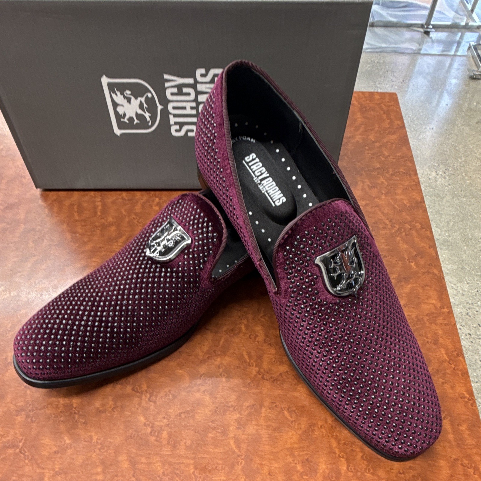 Stacy Adams Men’s Burgundy Studded Logo Slip-On Dress Loafers Almond Toe 10M