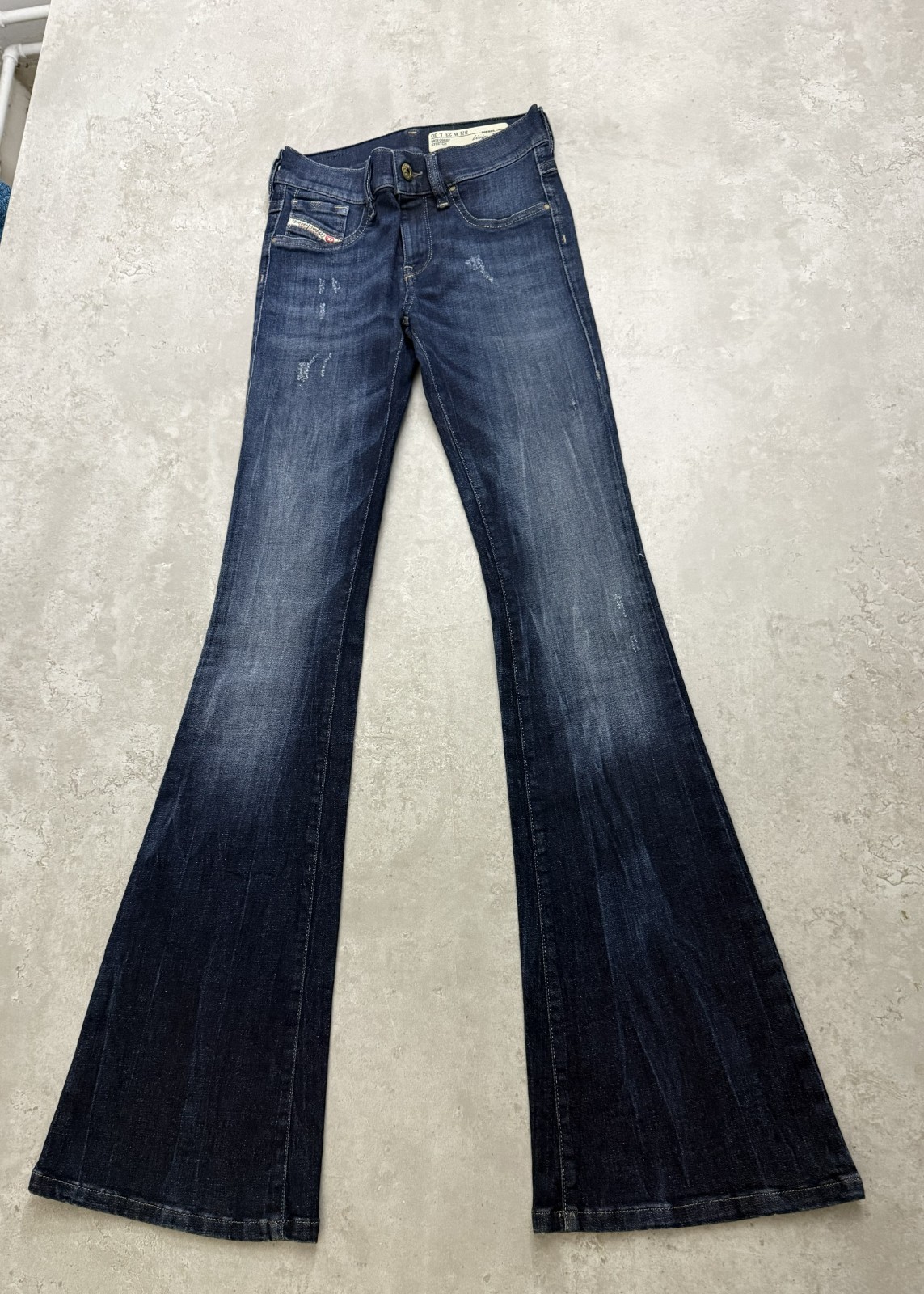 Diesel LIVIER FLARE low waist Distressed Stretch slim Stretch Jeans W23 L32