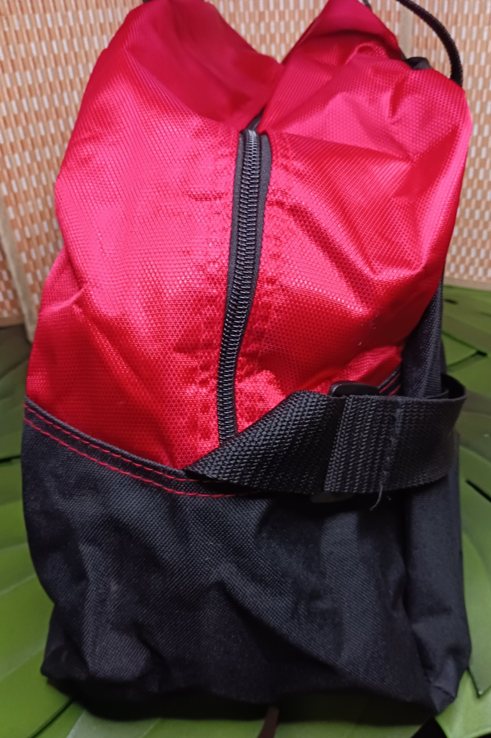 NWT Port Authority Half Moon Dome Large Duffle Bag Red Gray Black 20 x 11″