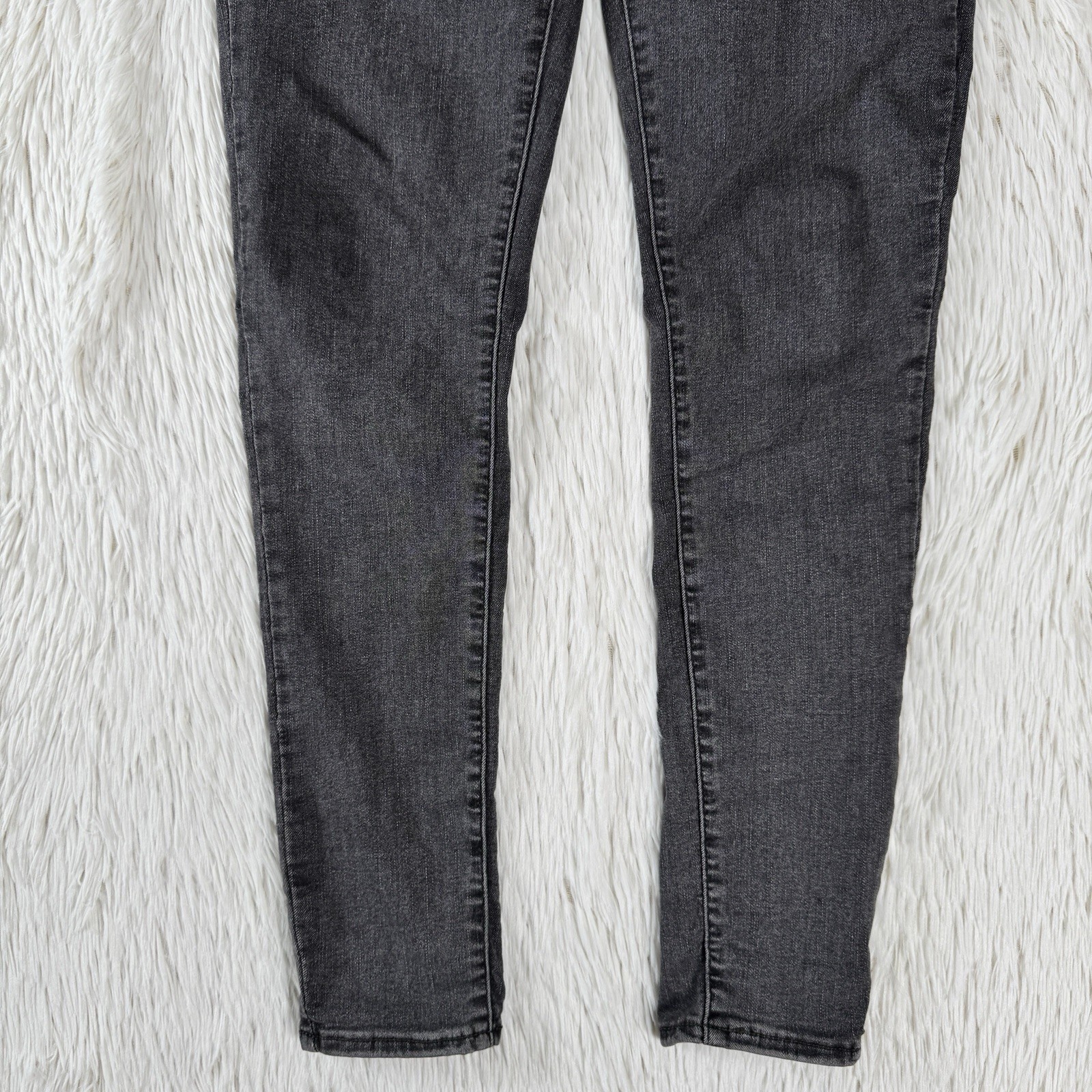 Levi’s 720 Charcoal Wash High-Rise Super Skinny Denim Jeans Women’s Size 31