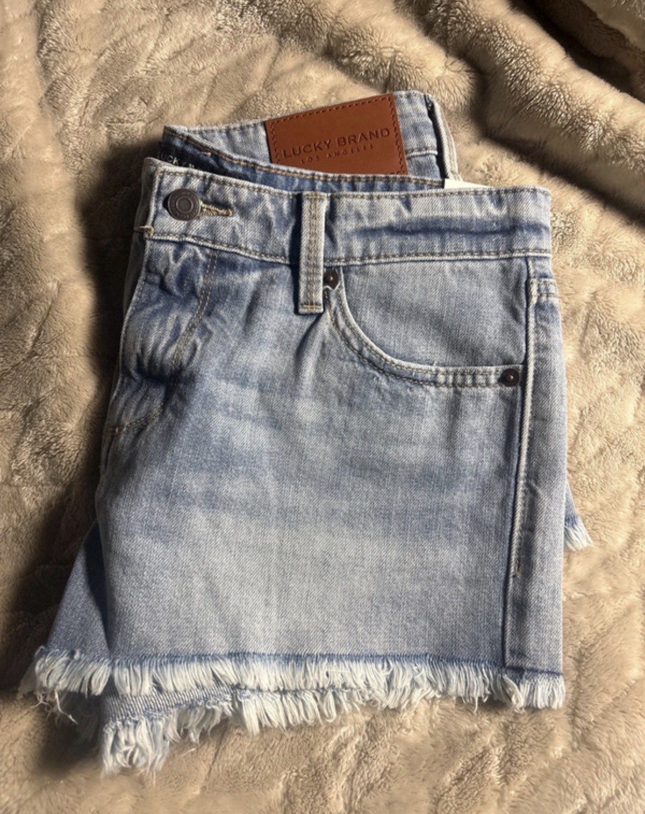 Lucky Brand The Cut Off Light Wash Denim Shorts Frayed Mid Rise 4 W26 2″