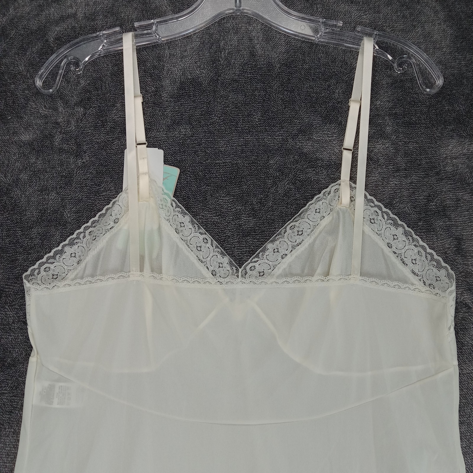 Vanity Fair Rosette Lace Full Slip Ivory Dress Womens 38 C Glow 10103 New 26″