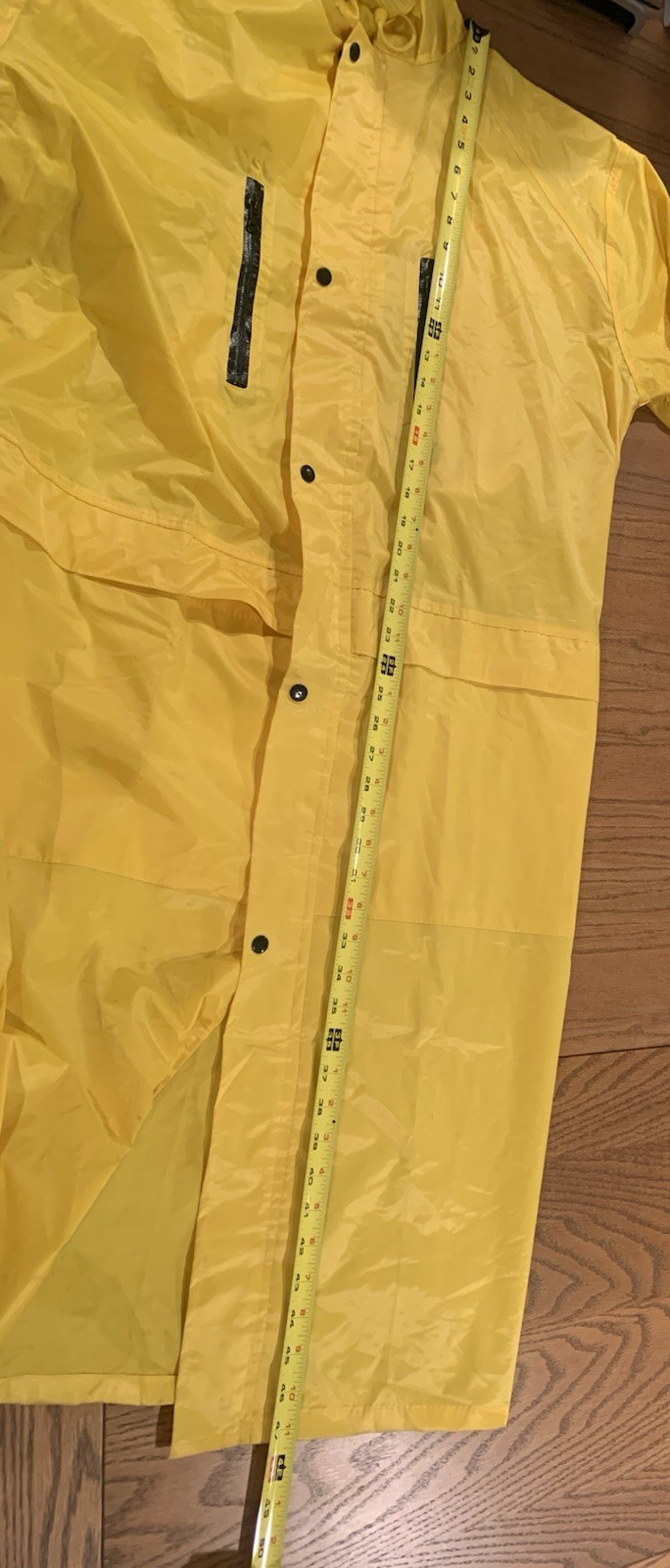 Yellow “Blue Mountain” Adult Unisex PVC & Polyester Raincoat Size M *New w/Flaws