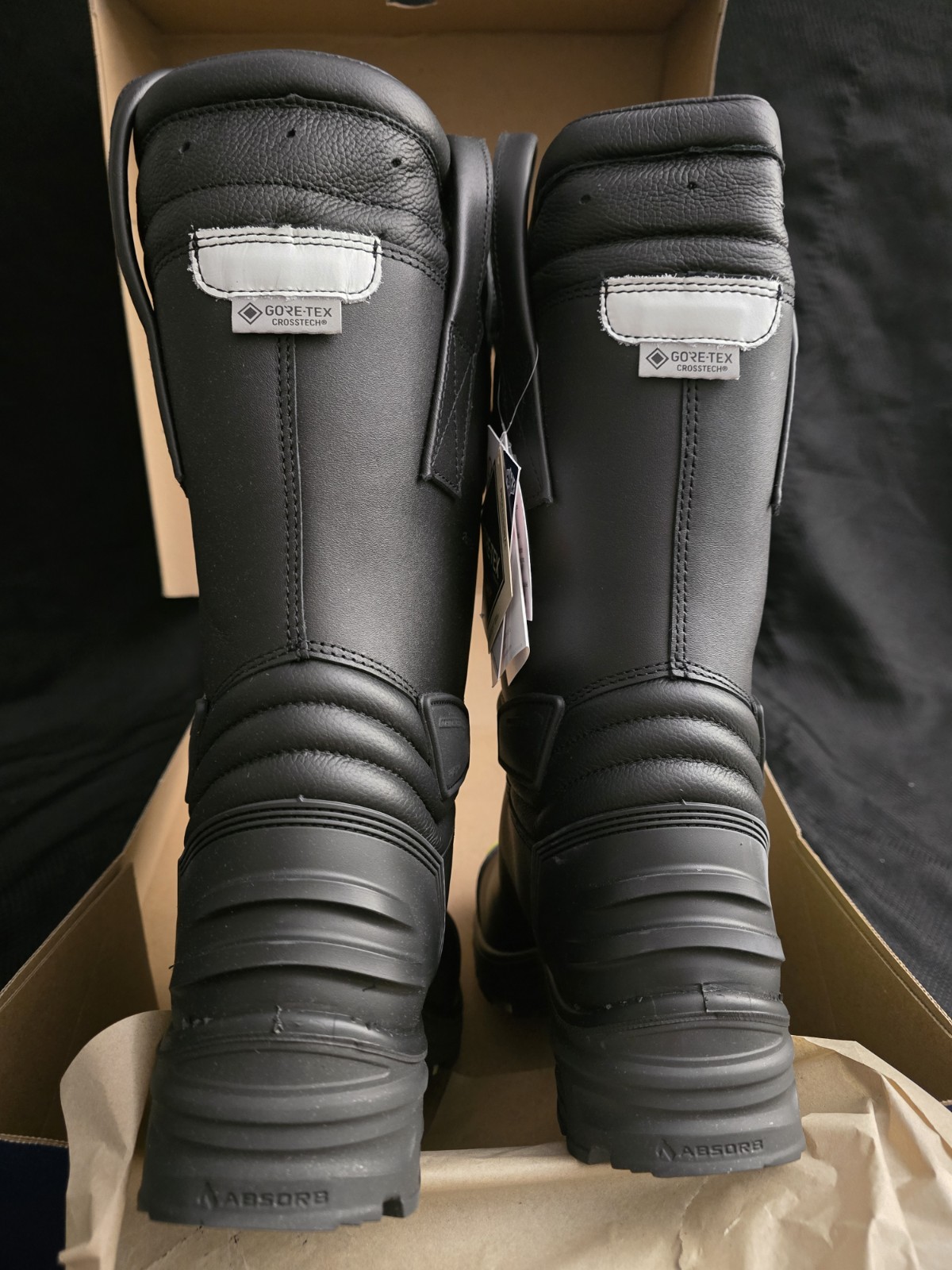 Haix Mens US 9 EXTRA WIDE Fire Eagle Air Boots – Black