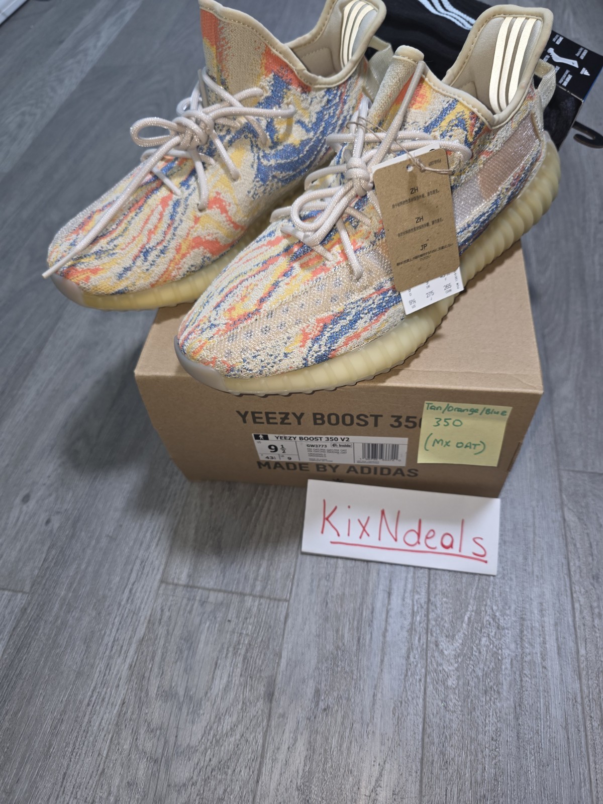 Authentic NIB adidas Yeezy Boost 350 V2 Low MX Oat GW3773 sz 9.5 PLUS FREE GIFT