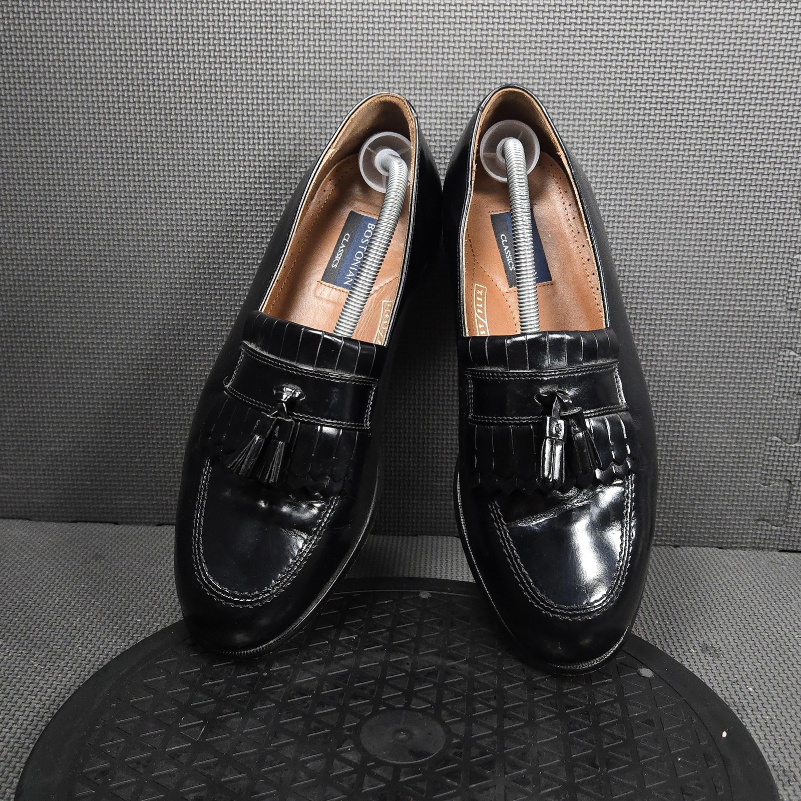 Bostonian Classics Shoes Mens Size 9.5W Black Leather Tassel Loafers Dress