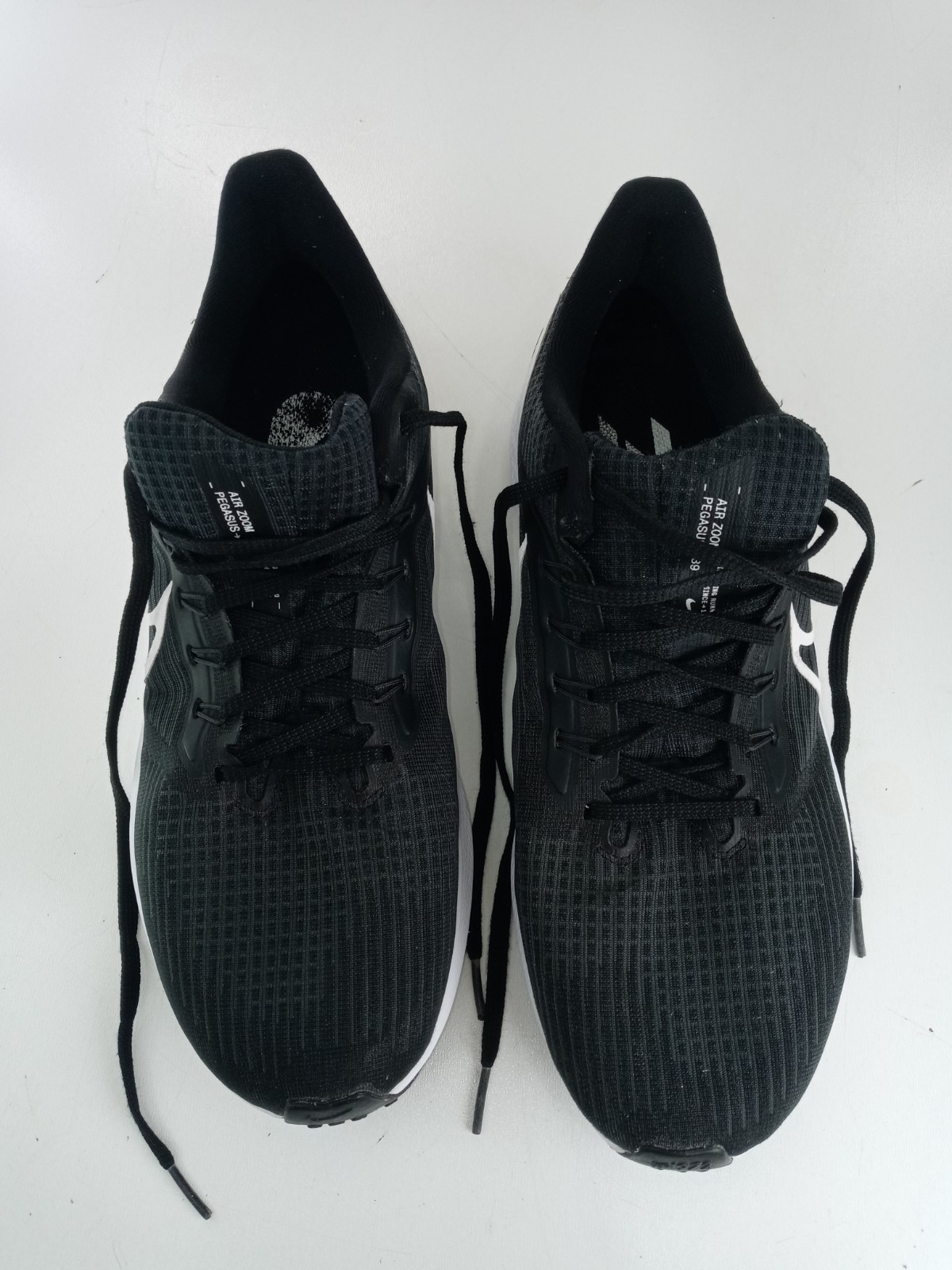 Nike Air Zoom Pegasus 39 Men Black White Running Shoe Sneaker DH4071-001 Sz 10.5