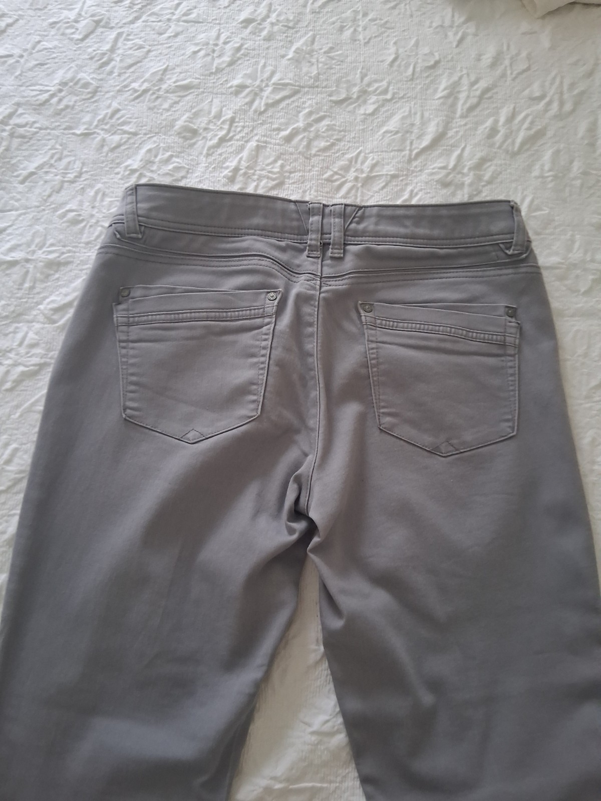 Democracy AB Technology Skinny Jeans Women’s Size 10 Light Grey Stretch Pants