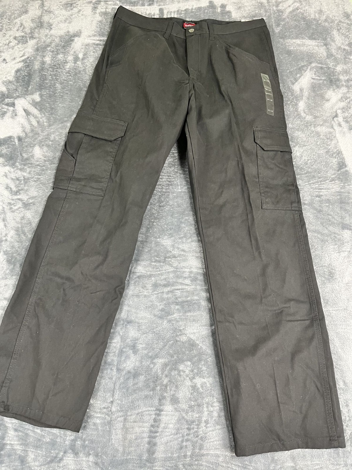 Wrangler Mens Black Cargo Work Pants 34×32 Relaxed Fit 7-Pocket NWT