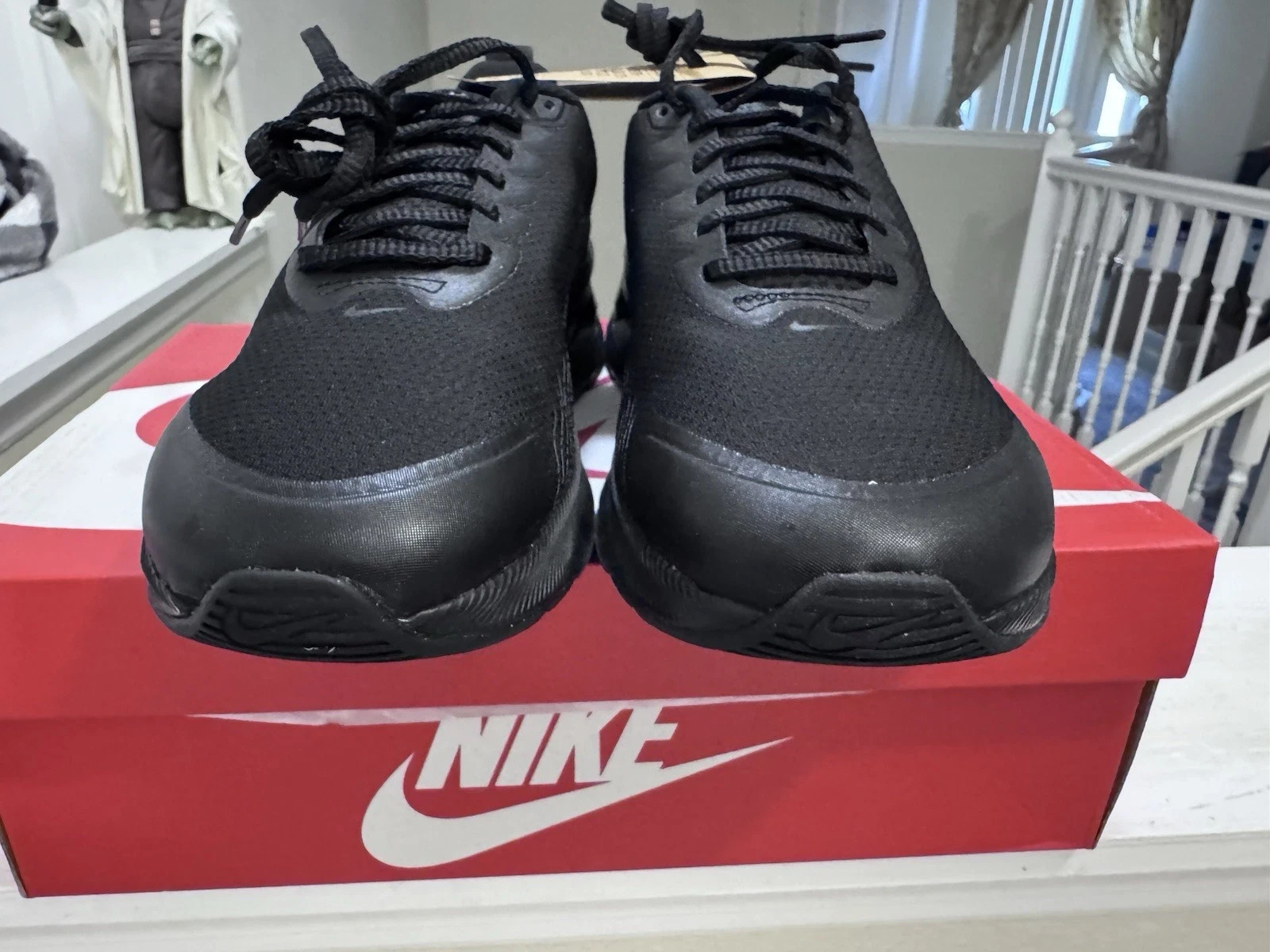 Nike Air Max Nuaxis Sneakers Men’s 10.5 Woman’s 12 Black Anthracite FD4329-004