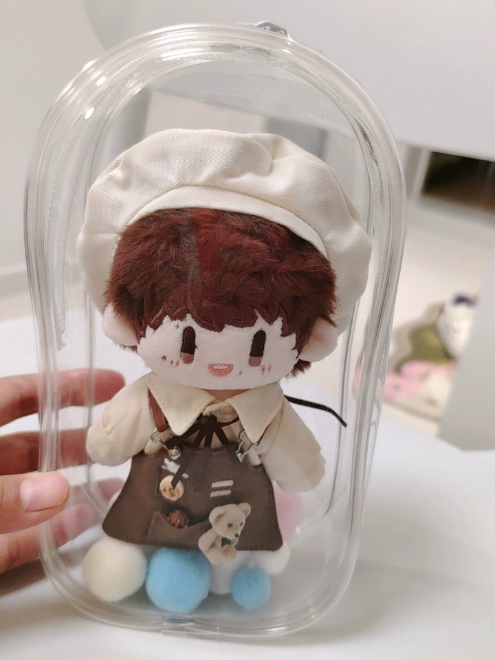 Suitable for 19cm plush toys Transparent Protective Display Pouch Keychain Hot！