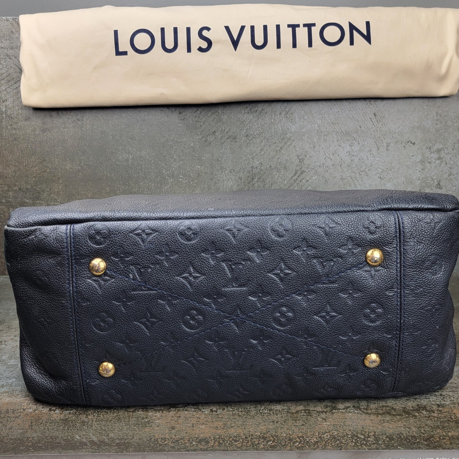 LOUIS VUITTON Artsy MM Monogram Empreinte Infini Blue Hand Bag Papers & Boxes