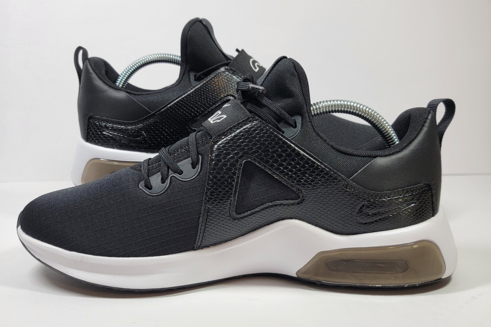 Nike Air Max Bella TR 5 Running Shoes Women’s 11 Black White Charcoal DD9285-010