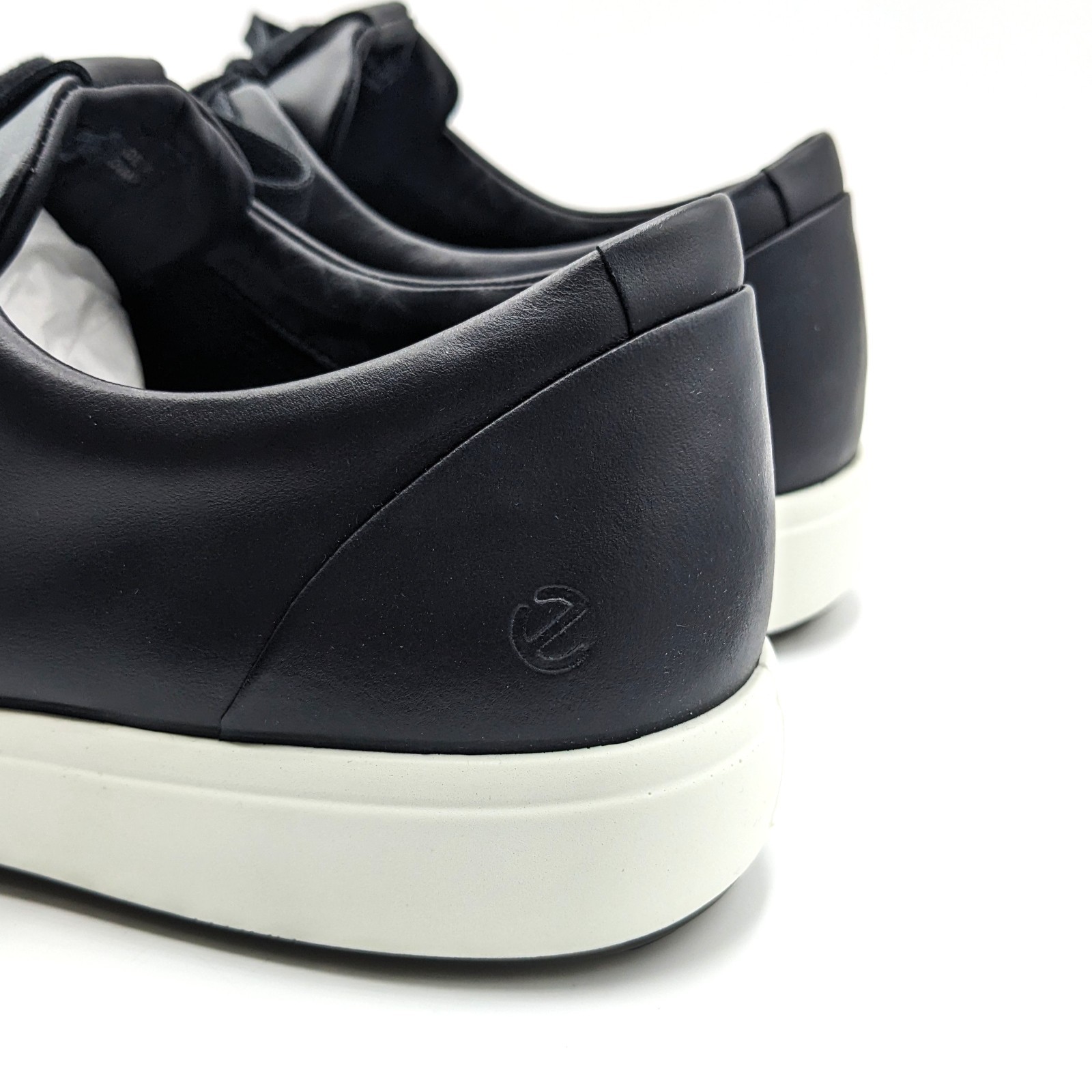 ECCO “Soft 7” Men’s Scandinavian/Contemporary Design Black Leather Sneaker NEW
