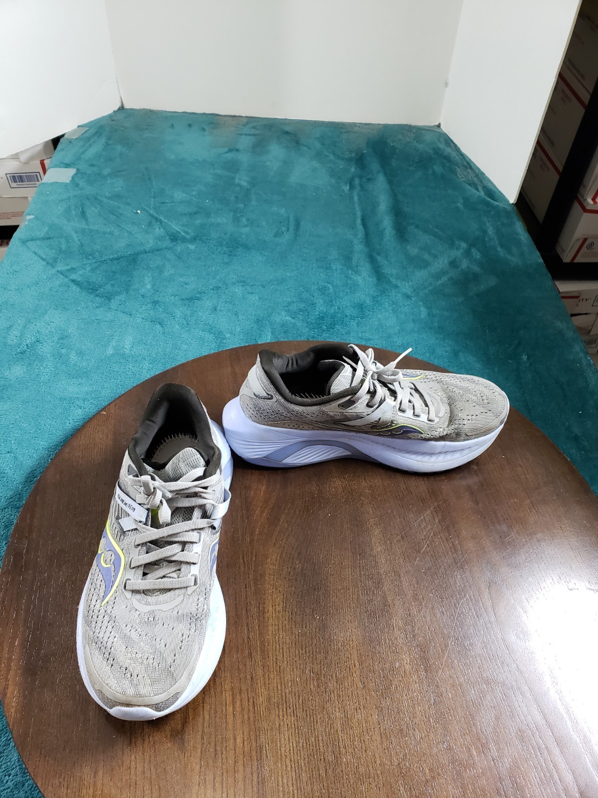 Saucony Guide 16 Shoes size 7.5 Womens Gray Purple Running Gym S10810-15