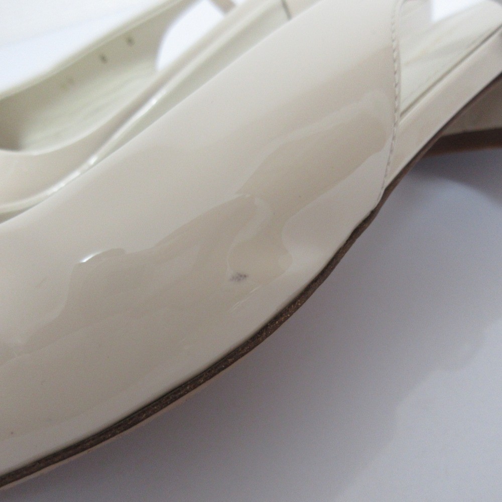 Ferragamo patent leather pumps, size 6 (approx. 9.3 inches), white. Women USED