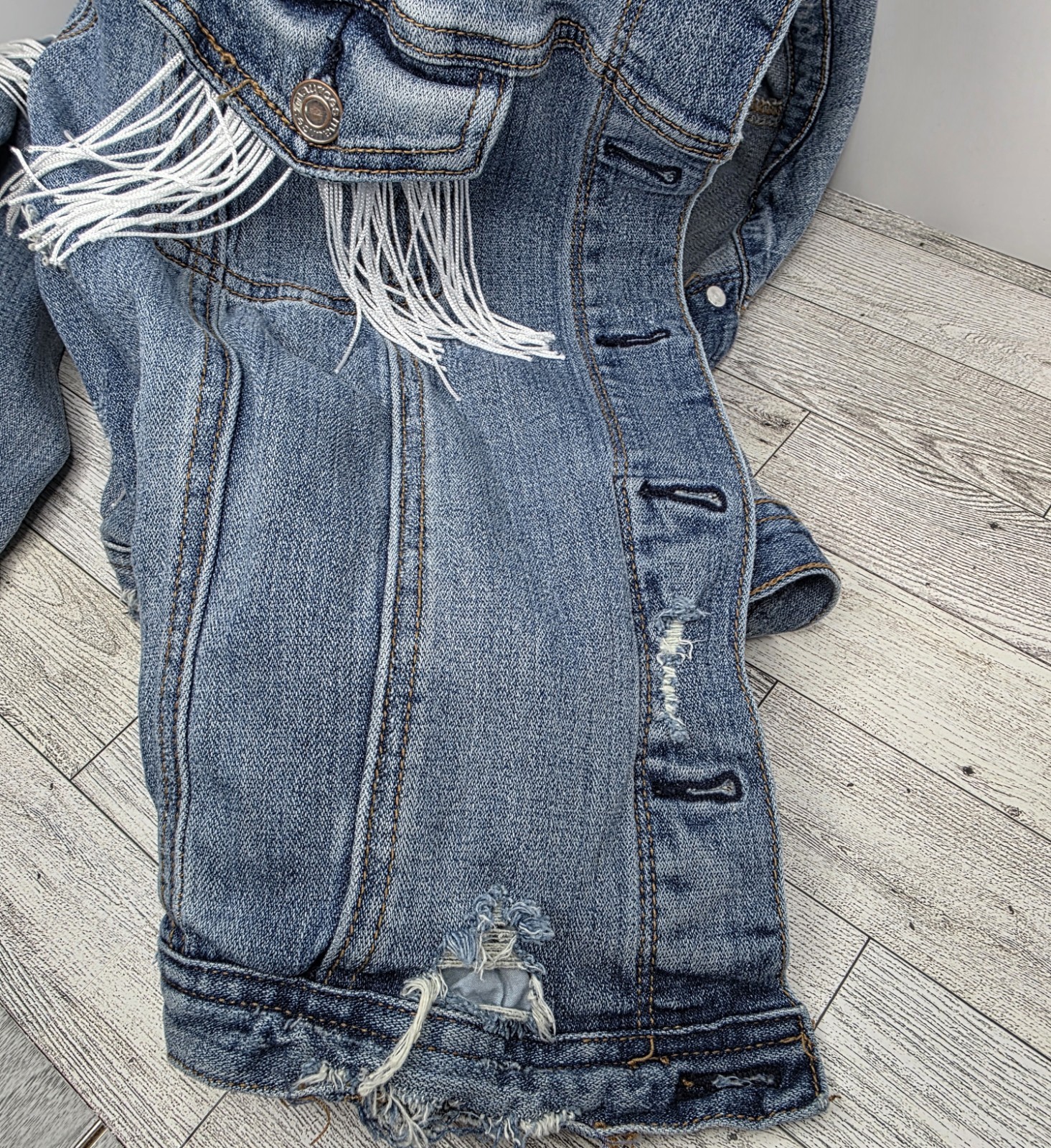Distressed Fringe Denim Jacket L Y2K Boho Western Statement Cowgirl Vibes Rodeo