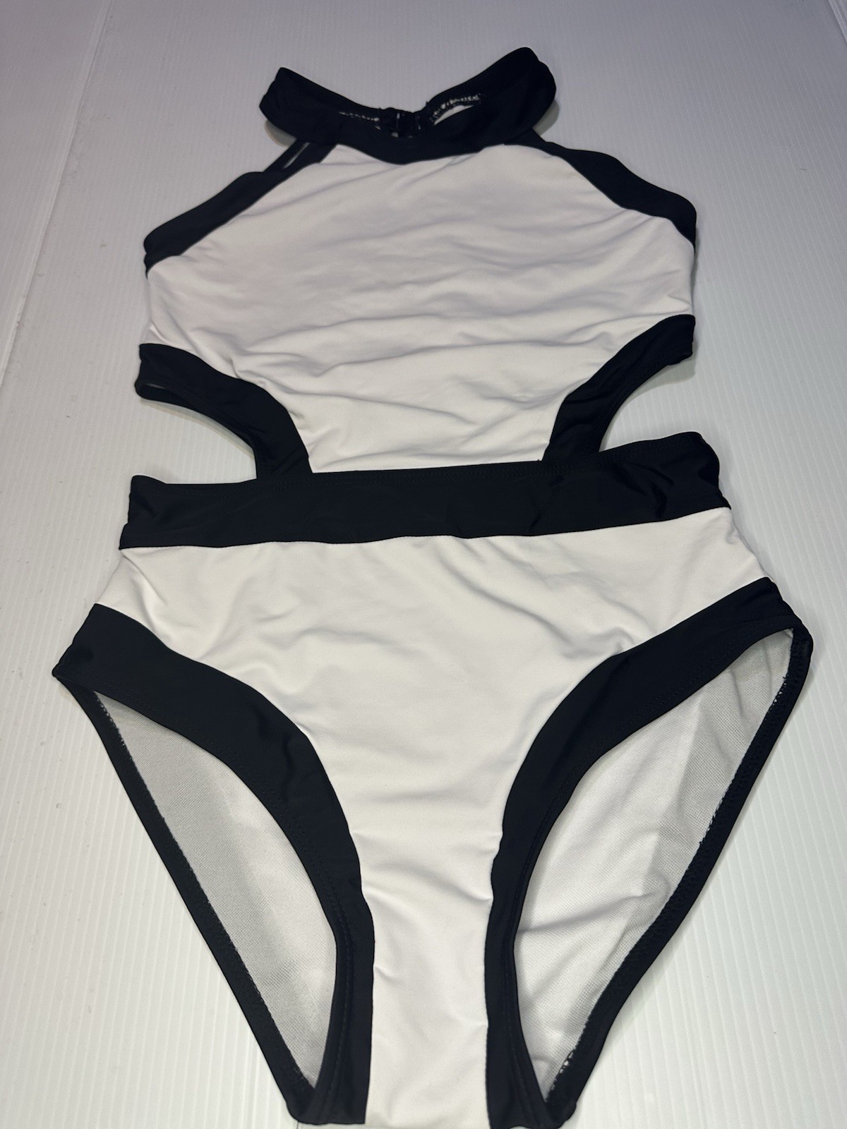 Black White Cut-Out One Piece Swimsuit Colorblock Polyamide Elasthane Medium