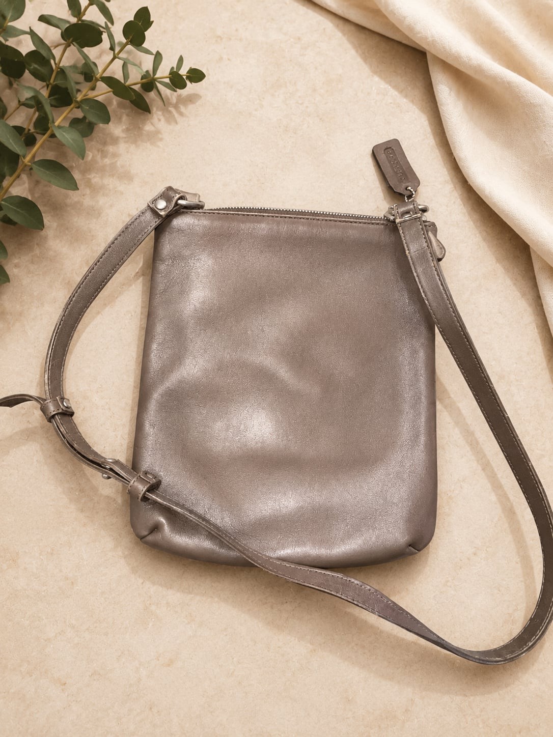 Coach Vintage Full Grain Leather Brown Crossbody Bag USA E0C-9457