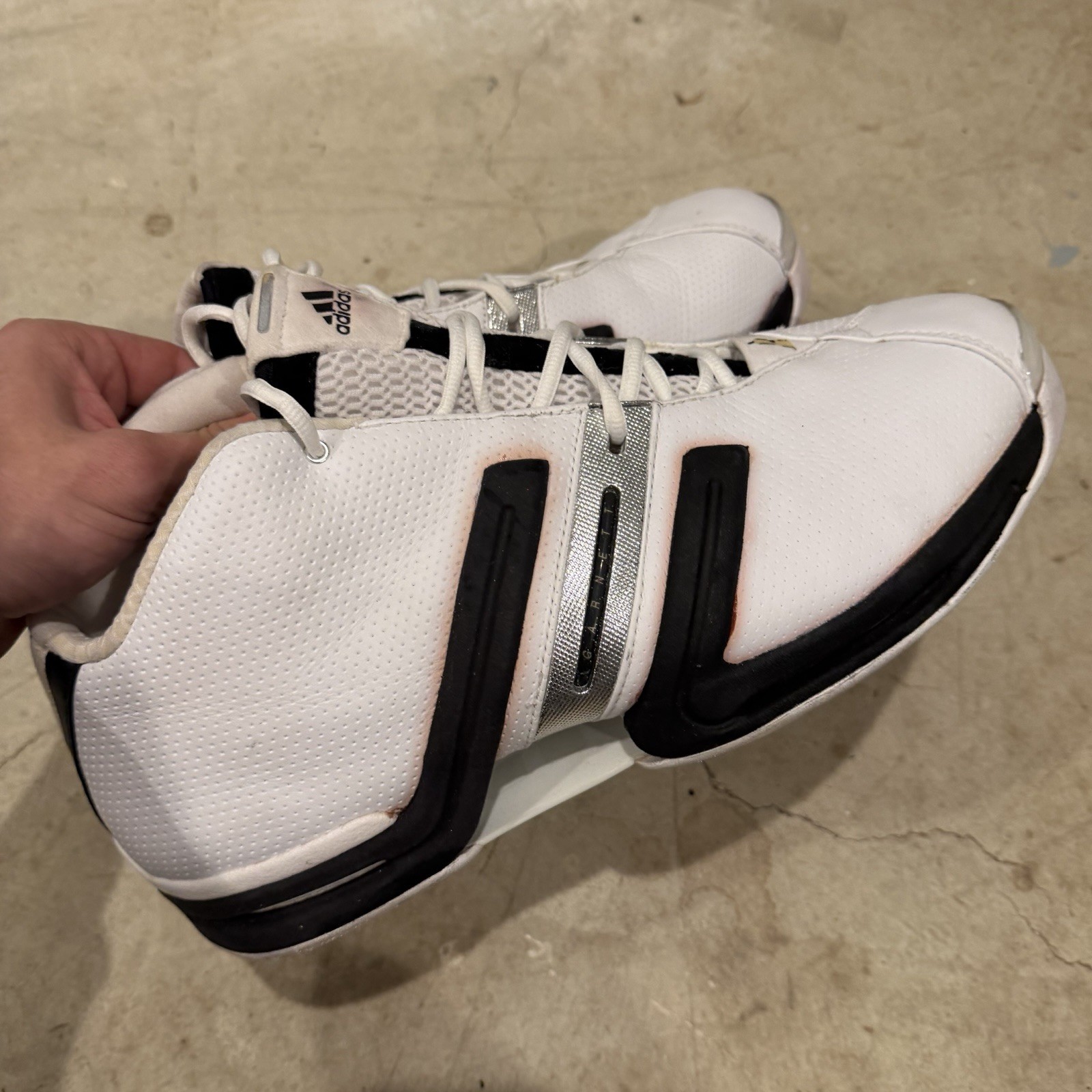 Adidas KG 1 Kevin Garnett WHITE/Black MVP Size 13 Rare 2004