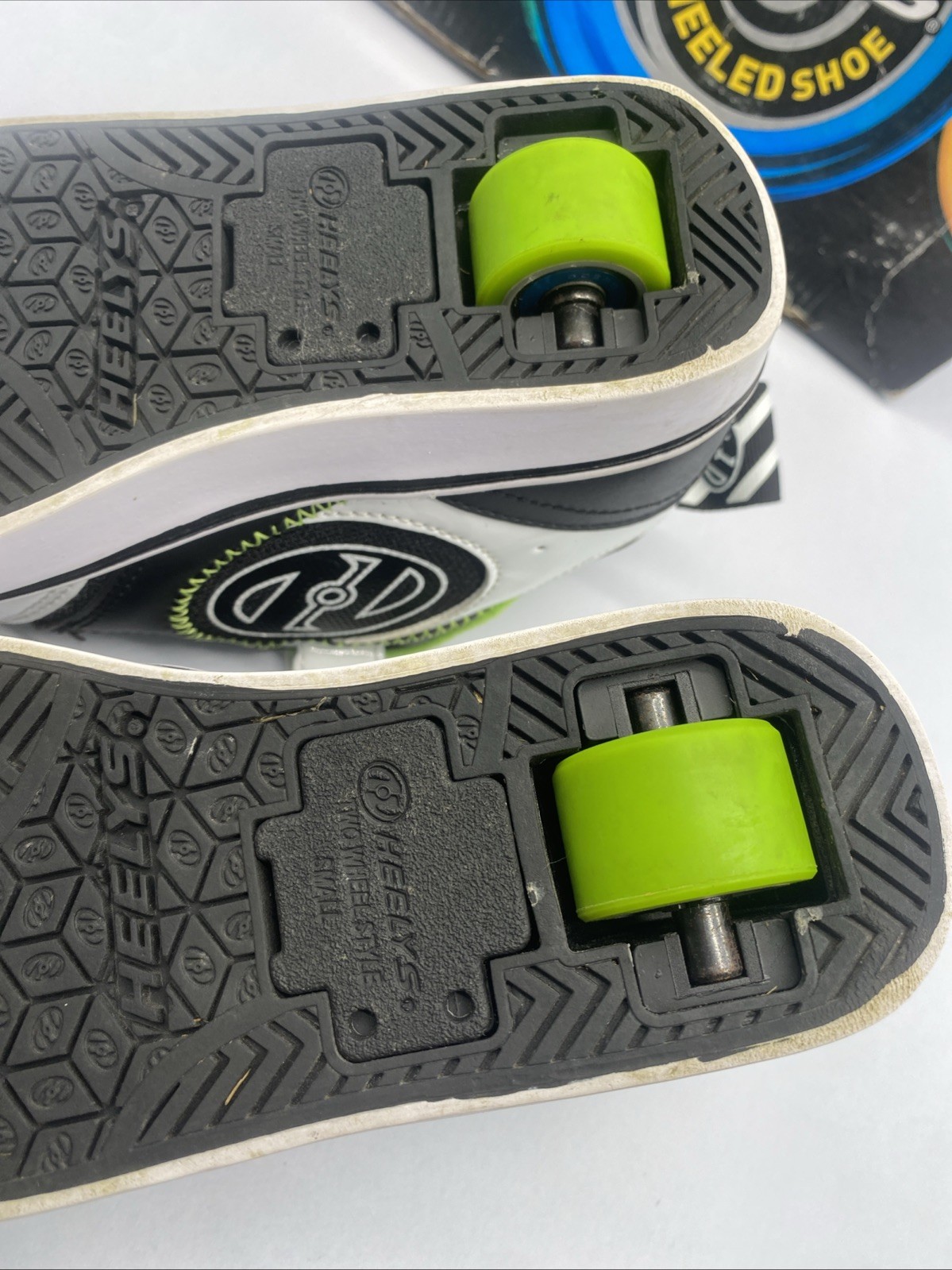 Heelys Kids’ Rocket x2 Shoes Black/White/Charcoal/Neon Green – HE100848K-BKWCNG,