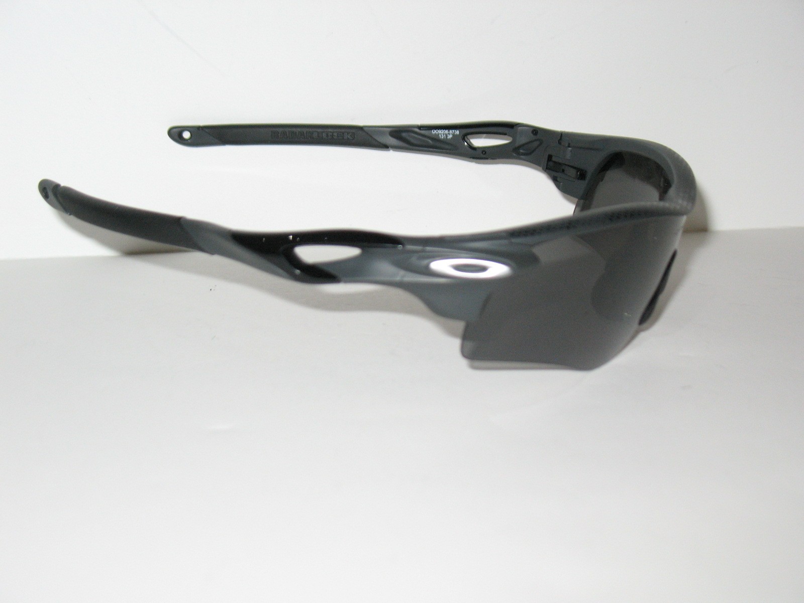 Oakley RADARLOCK High Resolution Carbon Frame Prizm Black Polarized Sunglasses
