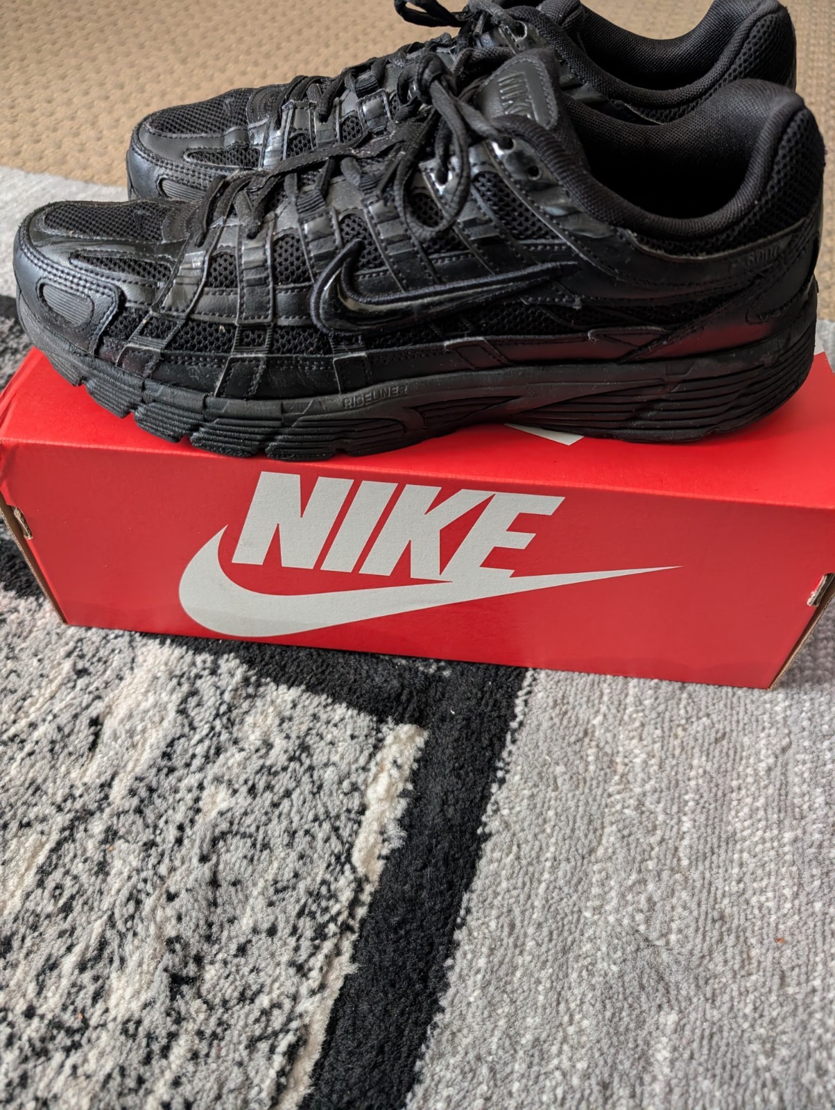 Men Nike Shoes Size 12