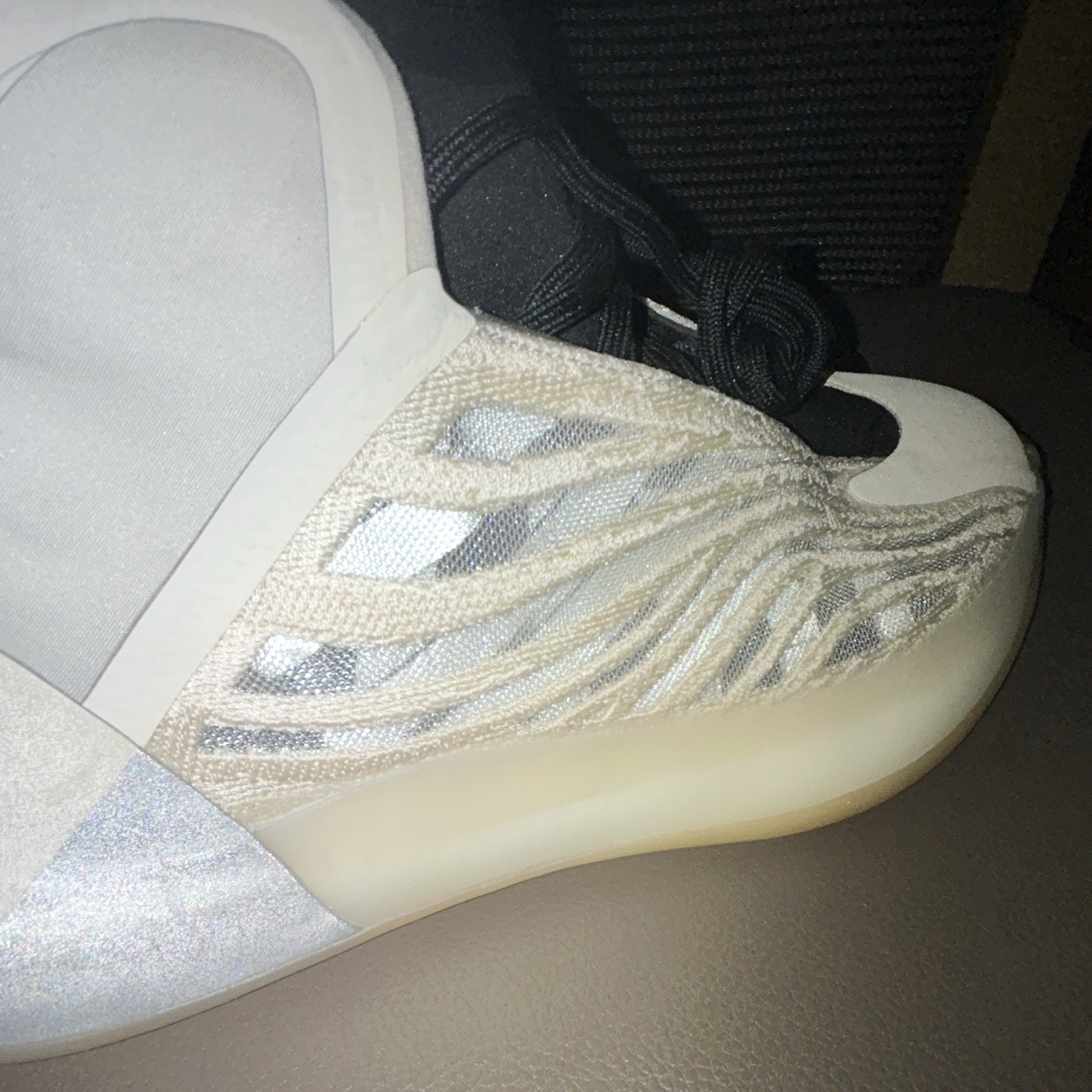 adidas Yeezy QNTM Mist Slate Size 8.5