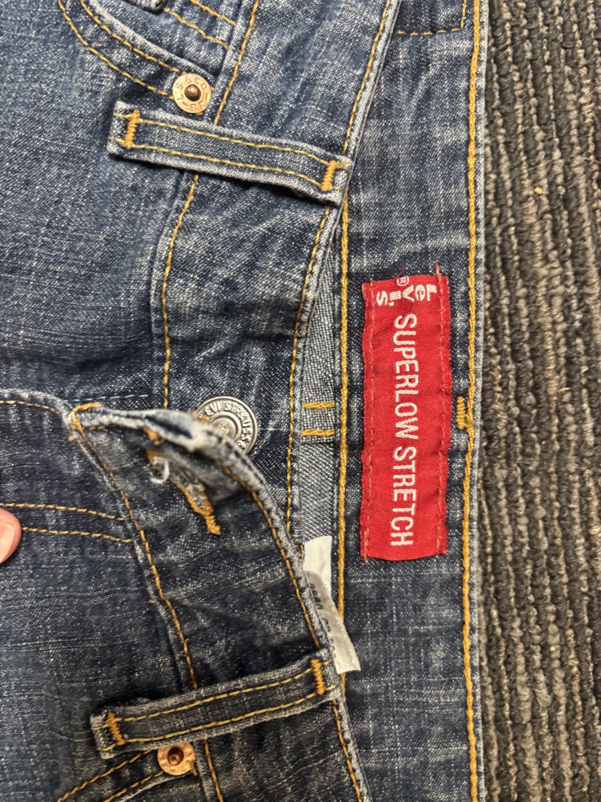Levi’s Super Stretch 518 | Superlow Boot Cut | Size 9 JR M