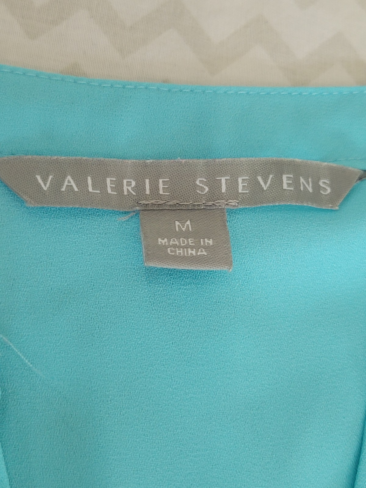 Valerie Stevens Embroidered Lace Turquoise V Neck 3/4 Sleeve Crochet Breezy top